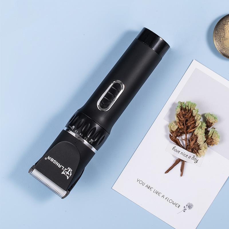 P45 Akumulátorový stroj na stříhání zvířat